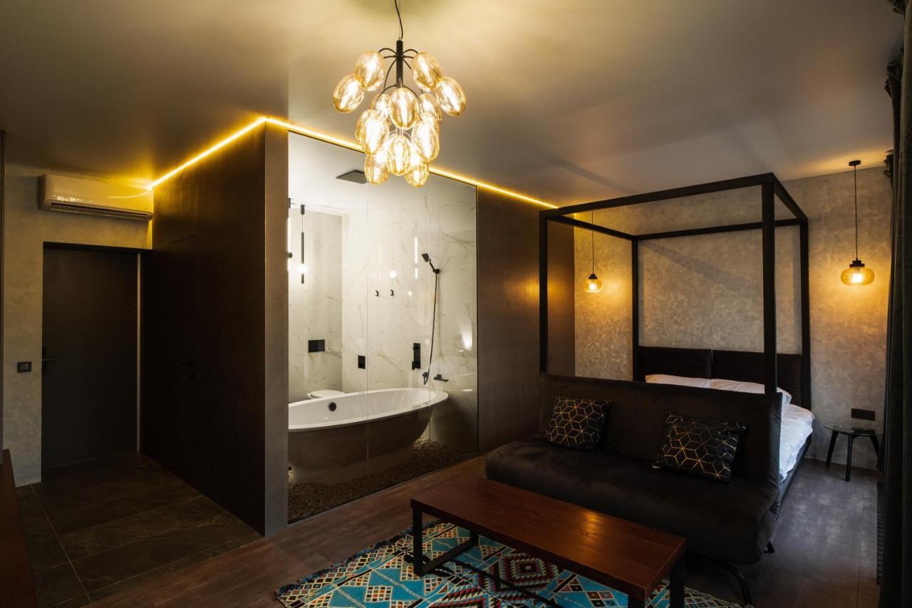 Sofa Boutique Hotel & Spa Szumi Kültér fotó